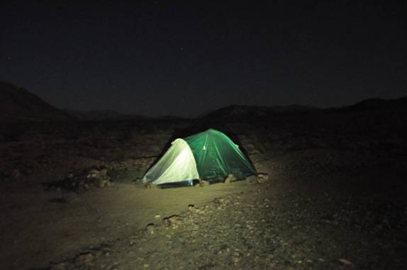 Nosso acampamento ao lado do Race Track, no Death Valley National Park, na Califórnia - EUA